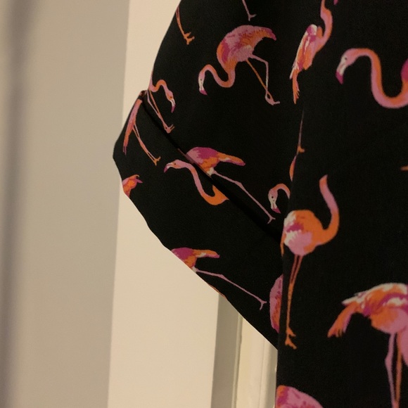 NWT Beachy flamingo button up - Picture 4 of 6